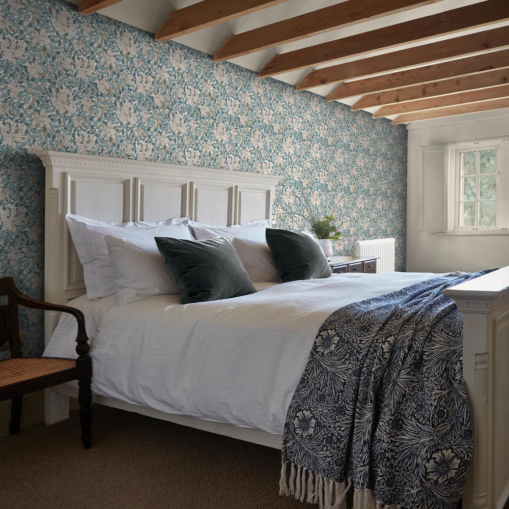 140483 - Honeysuckle Wallpaper - Dusk Blue - William Morris