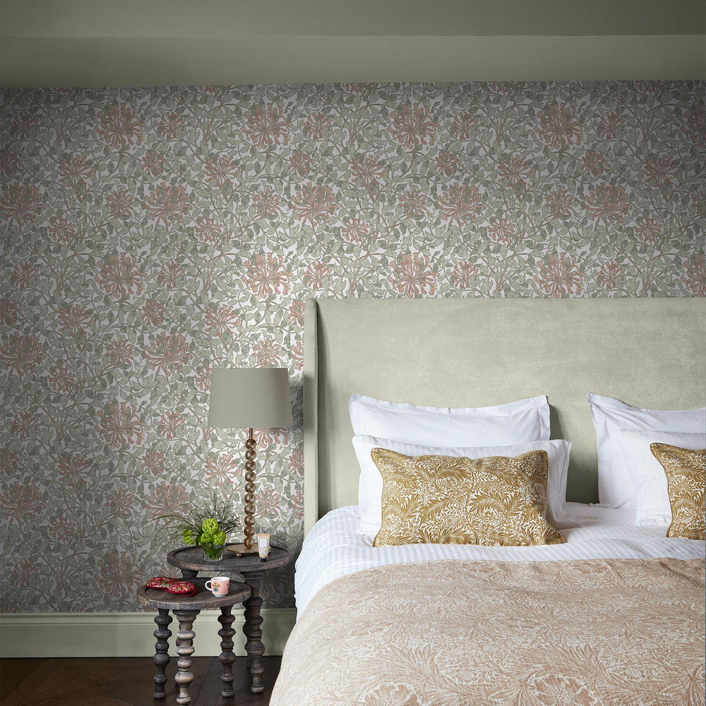 140488 - Honeysuckle Wallpaper - Maytime - William Morris