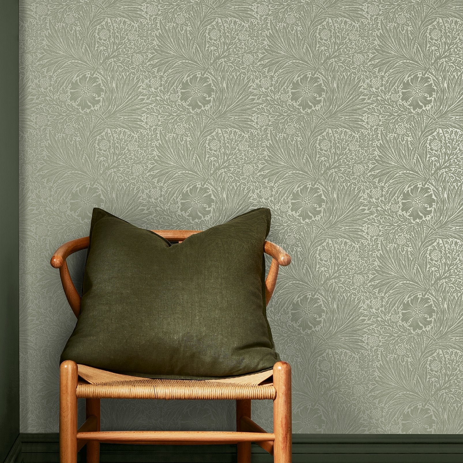 Marigold Fibrous Wallpaper - Sage - William Morris AH