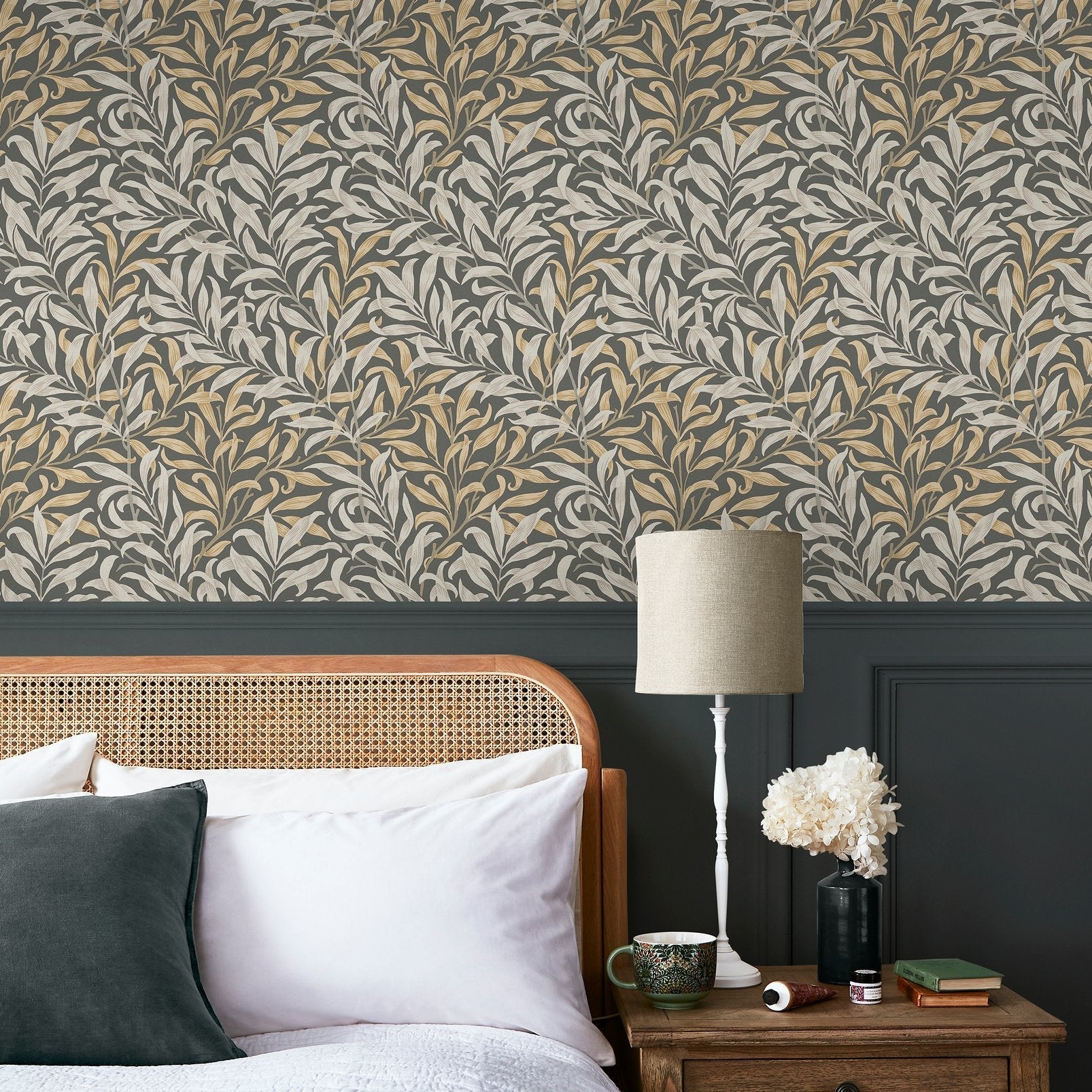 Willow Bough Wallpaper - Charcoal - William Morris AH
