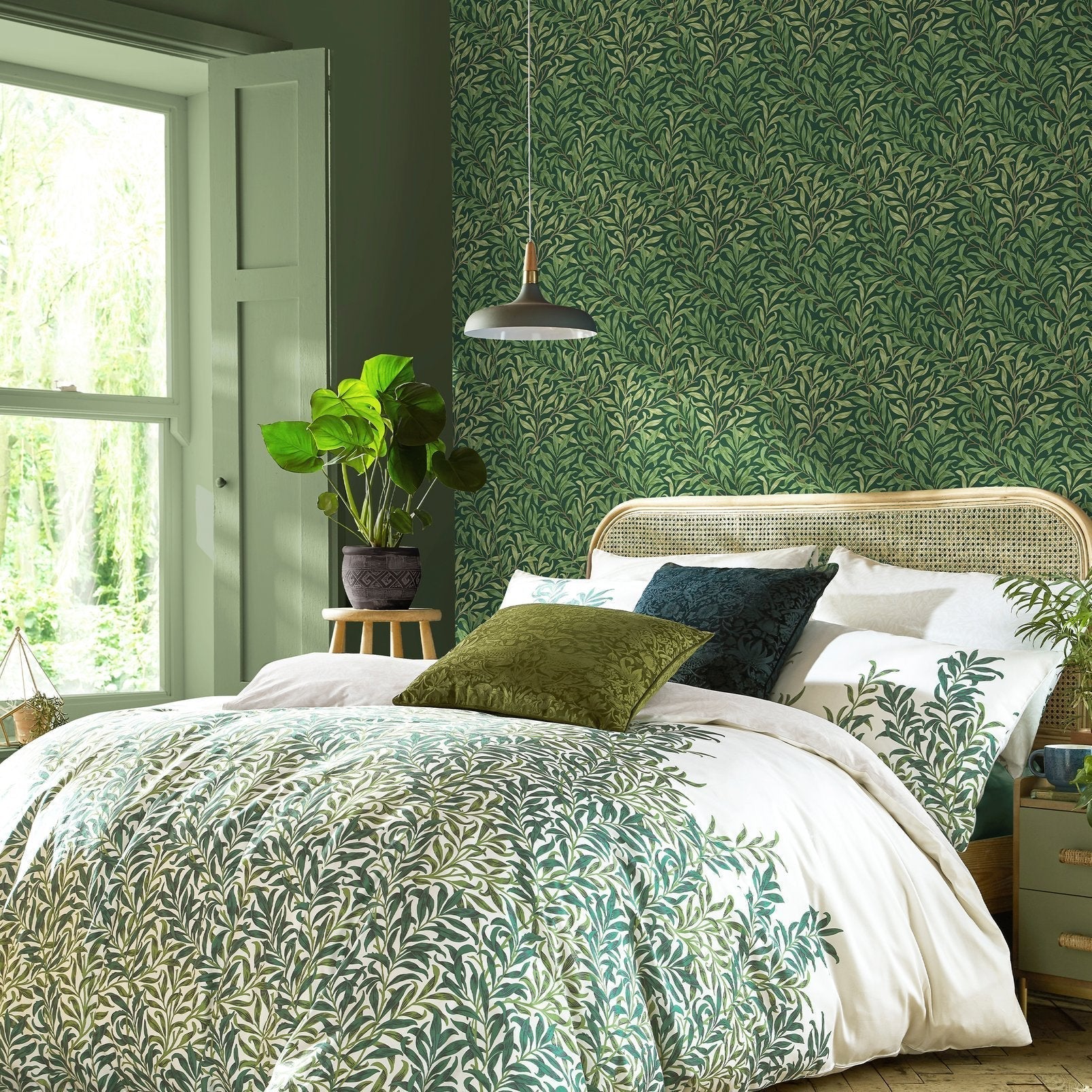 Willow Bough Wallpaper - Deep Green - William Morris AH